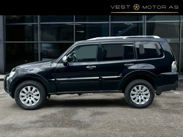 mitsubishi-pajero-diesel-2008-big-3