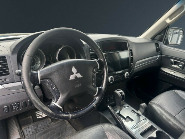mitsubishi-pajero-diesel-2008-big-8