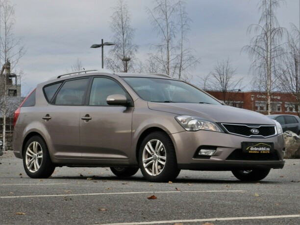 kia-cee039d-diesel-2011-big-2