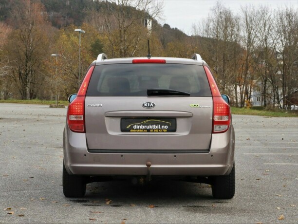 kia-cee039d-diesel-2011-big-5