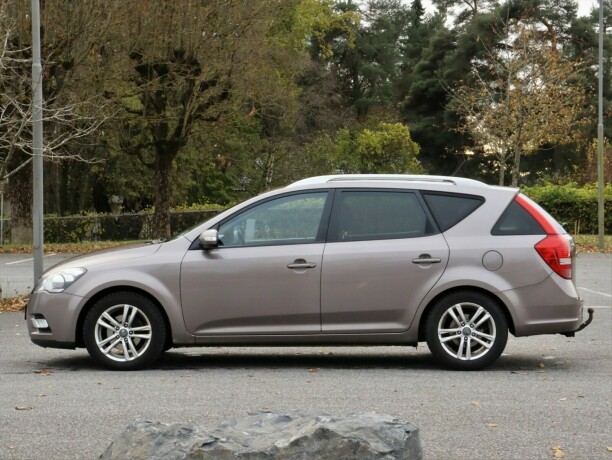 kia-cee039d-diesel-2011-big-7
