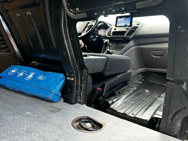 ford-transit-connect-diesel-2019-big-32