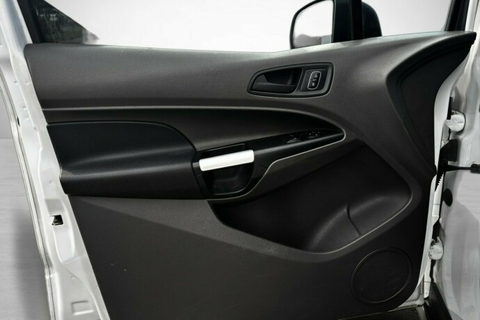 ford-transit-connect-diesel-2019-big-12