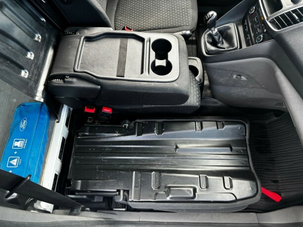 ford-transit-connect-diesel-2019-big-33