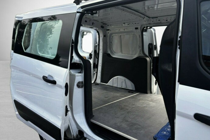ford-transit-connect-diesel-2019-big-29