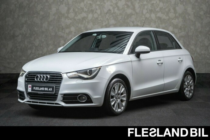 audi-a1-bensin-2014-big-0