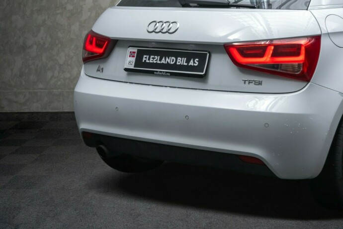 audi-a1-bensin-2014-big-8