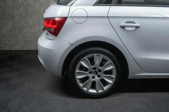 audi-a1-bensin-2014-big-9