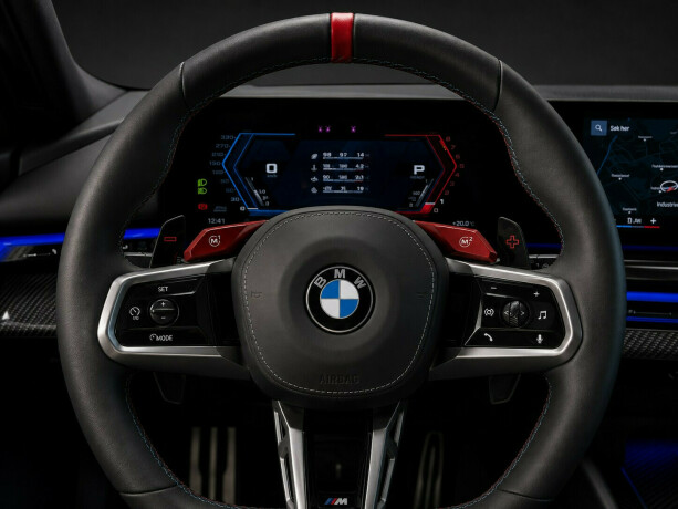 bmw-m5-plug-in-petrol-2025-big-22