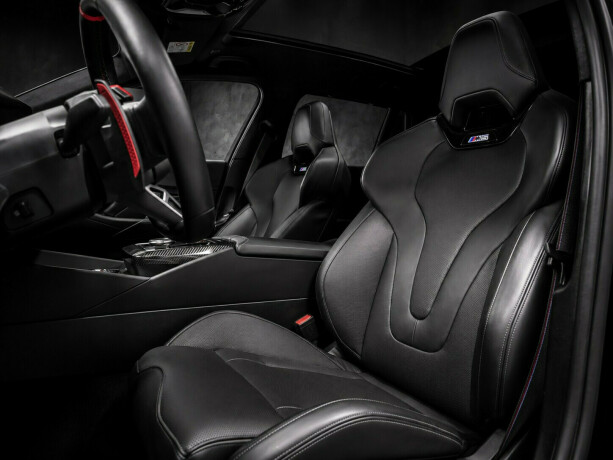 bmw-m5-plug-in-petrol-2025-big-7