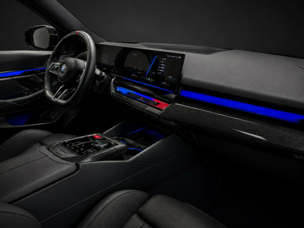 bmw-m5-plug-in-petrol-2025-big-10