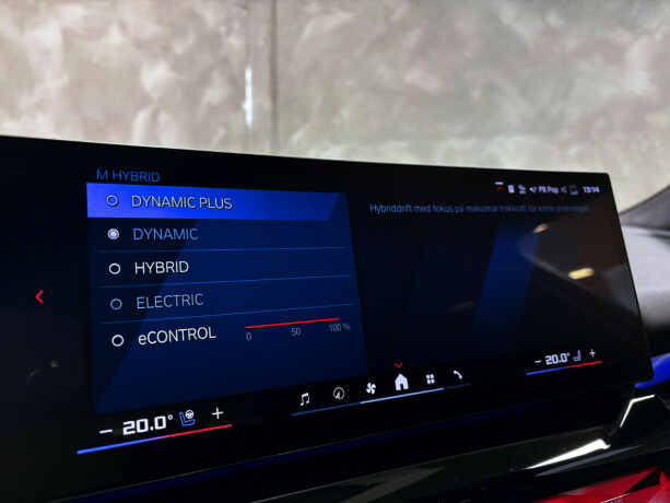 bmw-m5-plug-in-petrol-2025-big-16