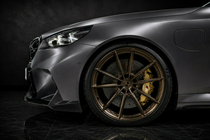 bmw-m5-plug-in-petrol-2025-big-38