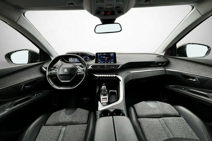 peugeot-5008-bensin-2019-big-27