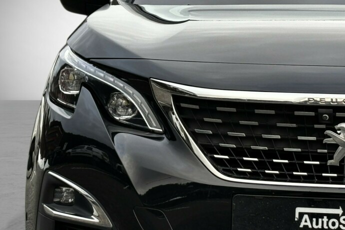 peugeot-5008-bensin-2019-big-3