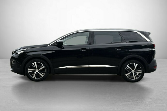peugeot-5008-bensin-2019-big-5