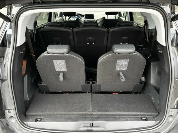 peugeot-5008-bensin-2019-big-33