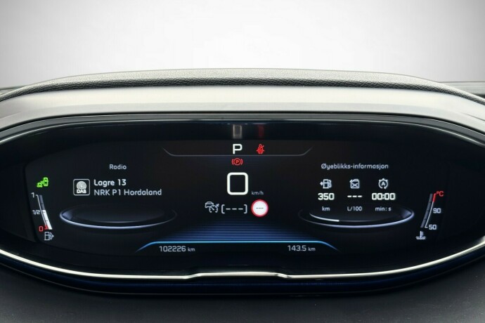 peugeot-5008-bensin-2019-big-17