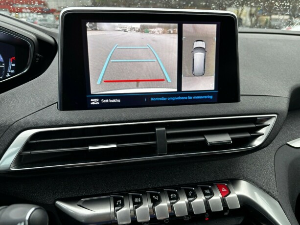 peugeot-5008-bensin-2019-big-20