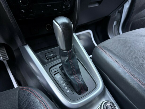 suzuki-vitara-bensin-2018-big-24