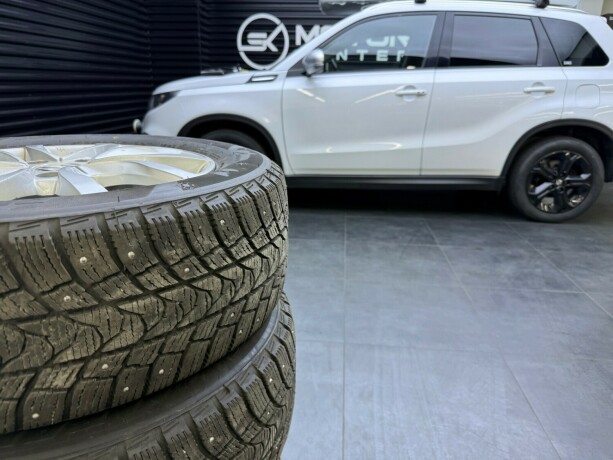 suzuki-vitara-bensin-2018-big-32
