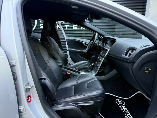 volvo-v40-cross-country-bensin-2018-big-22