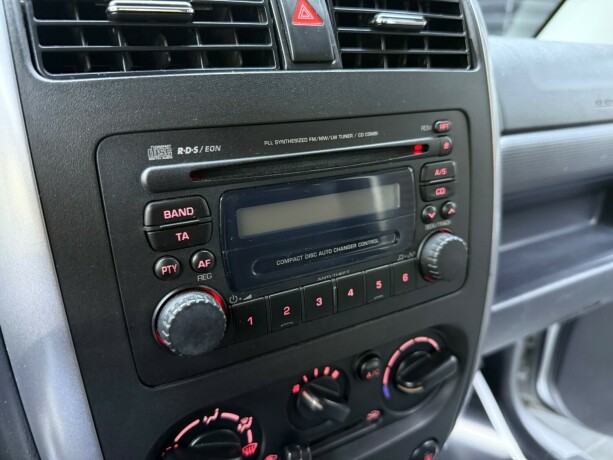 suzuki-jimny-bensin-2005-big-11