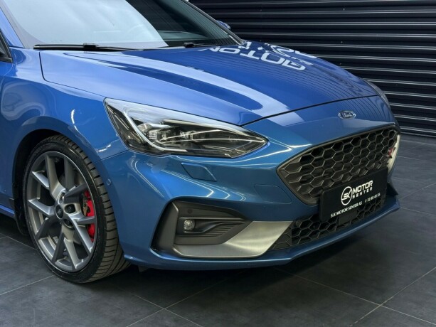 ford-focus-bensin-2020-big-2