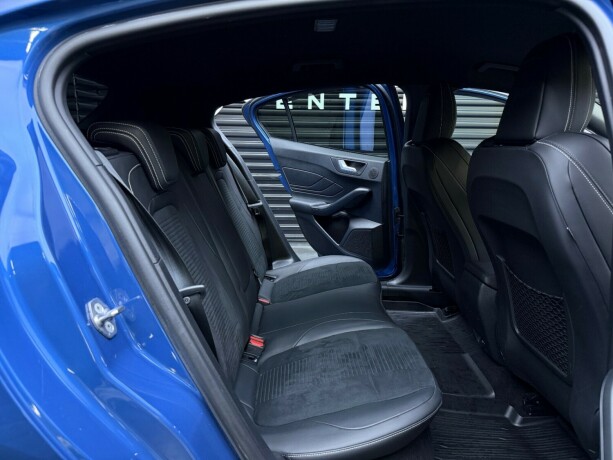 ford-focus-bensin-2020-big-35