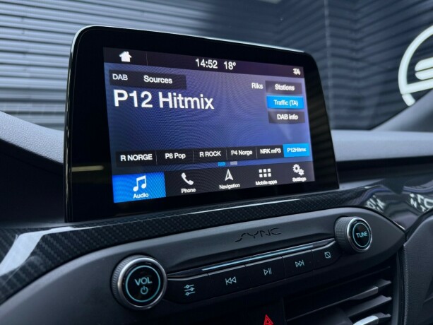 ford-focus-bensin-2020-big-22