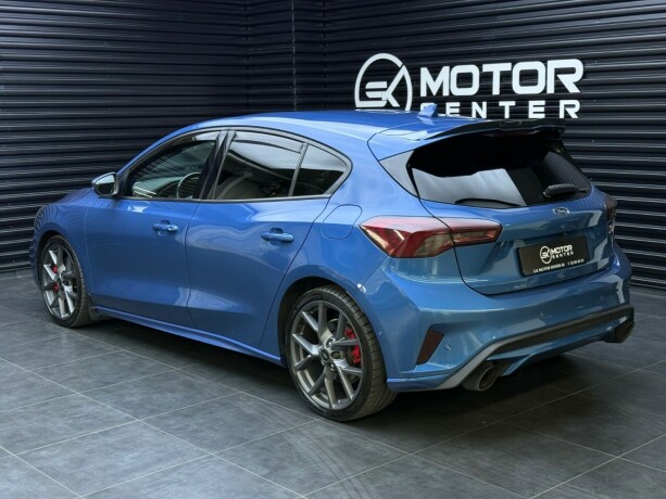 ford-focus-bensin-2020-big-1