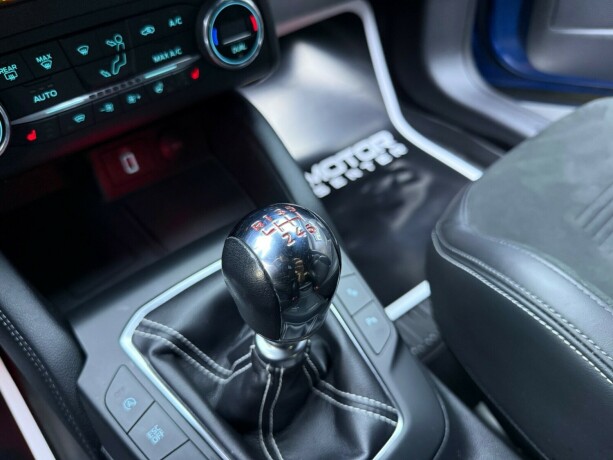 ford-focus-bensin-2020-big-27