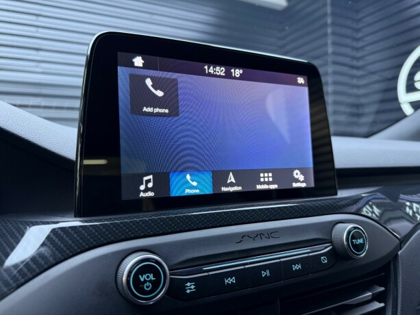 ford-focus-bensin-2020-big-21