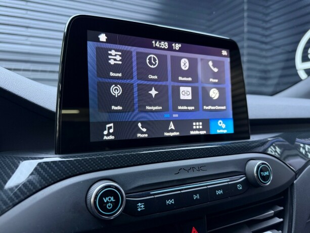 ford-focus-bensin-2020-big-23
