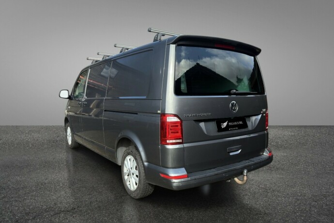 volkswagen-transporter-diesel-2018-big-3