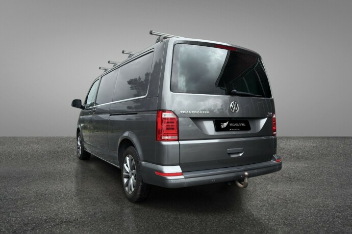 volkswagen-transporter-diesel-2018-big-5