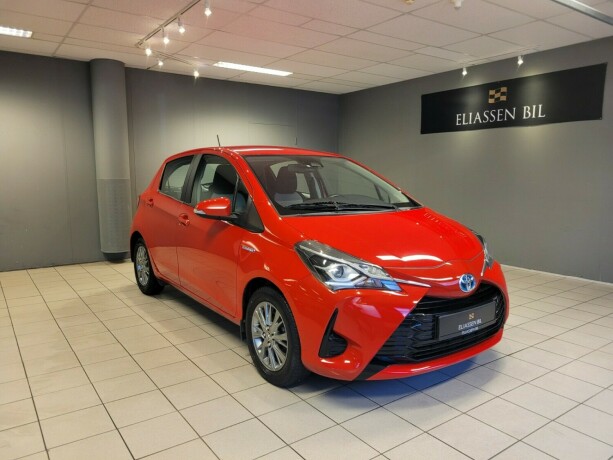 toyota-yaris-elektrisitetbensin-2017-big-8