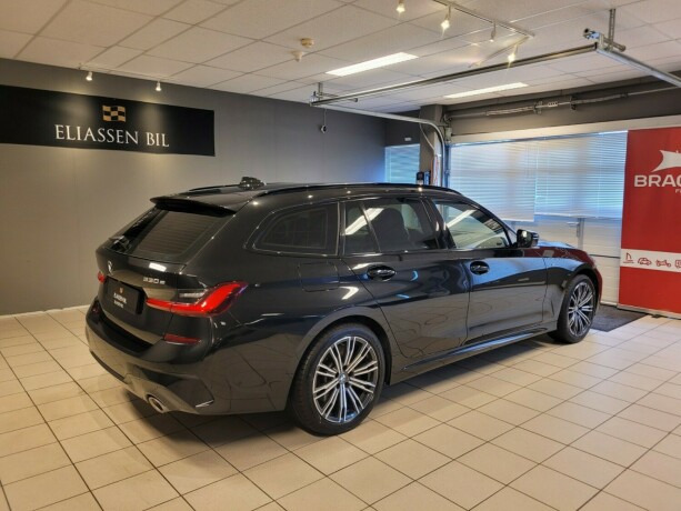 bmw-330e-plug-in-petrol-2021-big-4