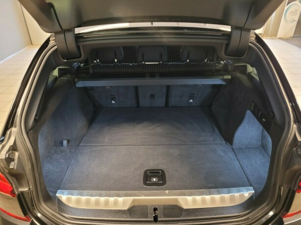 bmw-330e-plug-in-petrol-2021-big-19
