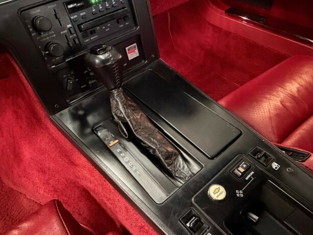 chevrolet-corvette-bensin-1986-big-21
