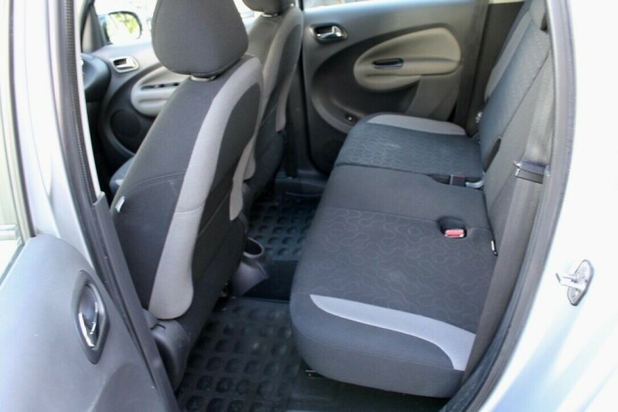 citroen-c3-picasso-diesel-2010-big-11