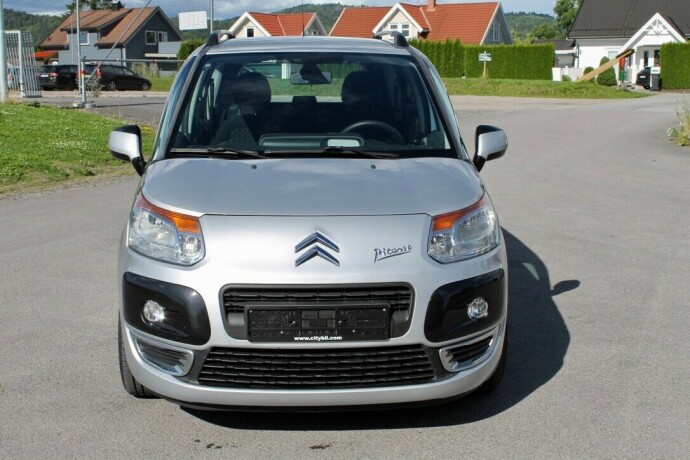 citroen-c3-picasso-diesel-2010-big-1