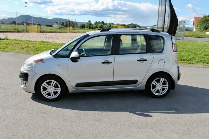 citroen-c3-picasso-diesel-2010-big-3