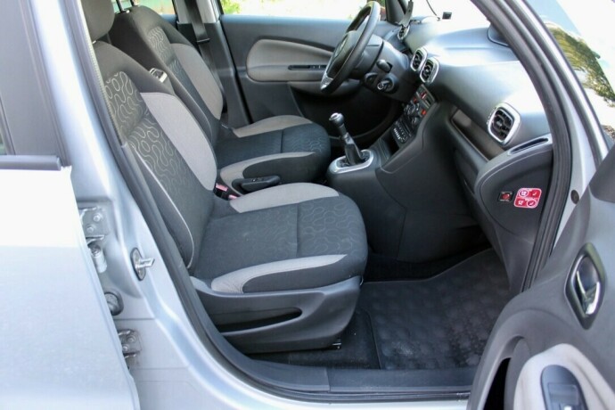 citroen-c3-picasso-diesel-2010-big-10