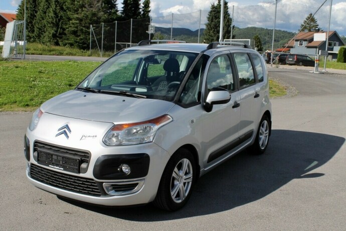 citroen-c3-picasso-diesel-2010-big-2