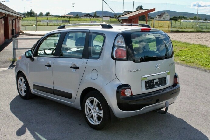 citroen-c3-picasso-diesel-2010-big-4