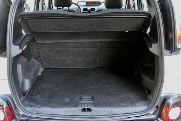 citroen-c3-picasso-diesel-2010-big-8