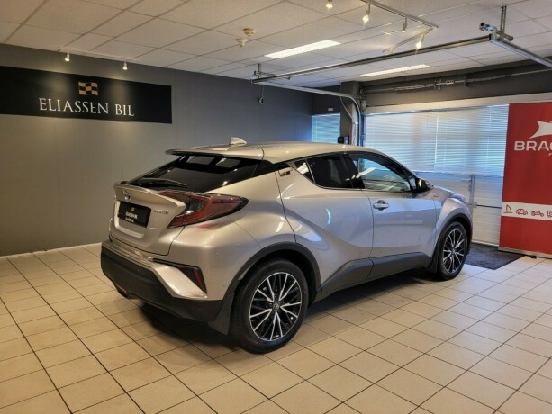 toyota-c-hr-elektrisitetbensin-2017-big-4