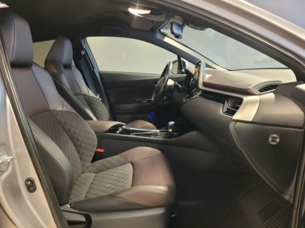 toyota-c-hr-elektrisitetbensin-2017-big-10