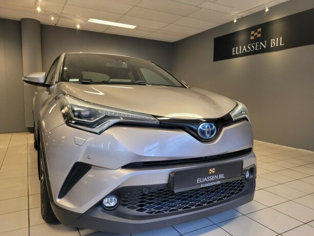 toyota-c-hr-elektrisitetbensin-2017-big-8